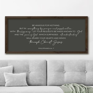 Letreros inspiradores para decoración del hogar / Letrero "Ahora a Aquel que es capaz" / Decoración de sala de estar / Letrero con versículo bíblico / Arte mural de las Escrituras / Fondo negro