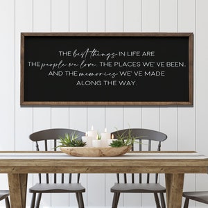 Letreros inspiradores para la decoración del hogar / Letrero "Las mejores cosas de la vida" / Letrero de madera para decoración de pared / Letreros motivacionales / Fondo negro