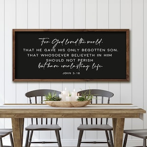 Bibel-Verszeichen, weil Gott so geliebt das Weltzeichen, John 3:16 Schriftholzzeichen, Bibel-Versholzzeichen, schwarzer Hintergrund-Bibelvers