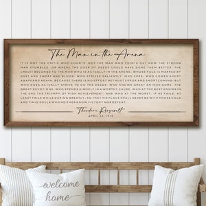 El hombre en la arena Letreros inspiradores / Letrero de decoración del hogar / Decoración de pared de oficina / Letreros motivacionales / Fondo de papel antiguo