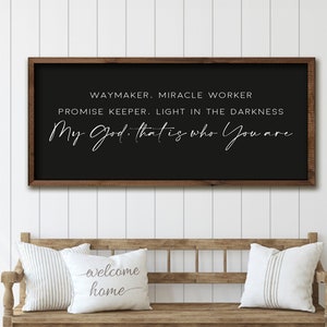 Waymaker Zeichen, Wohnzimmer Wanddekor, Waymaker Wundertäter Holz Zeichen, Anbetungslied Zeichen, Inspirational Zeichen, schwarzer Hintergrund