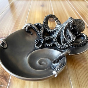 Decorative Handmade Spiral Shell Octopus Tray