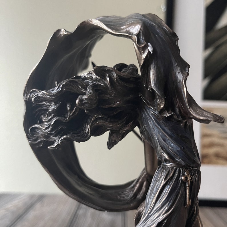 Nyx griechische Mythologie Göttin der Nacht Statue Etsy Österreich Nyx griechische Mythologie Göttin der Nacht Statue Etsy Österreich