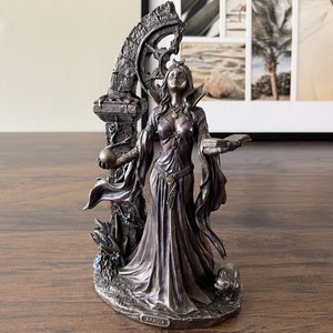 The Wiccan Queen Of Witches Aradia Statute