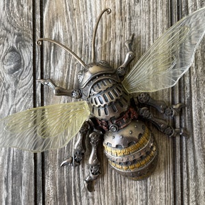 Handmade Steampunk Bumblebee Wall Plaque Decor