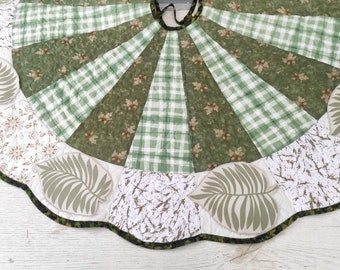 Christmas tree skirt White tree skirt Quilted tree skirt handmade Green tree skirt