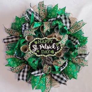 St. Patrick&#39;s Day Deco Mesh Shamrock Wreath/Irish Wreath/Green Black and Gold Mesh Wreath/St. Patty&#39;s Day Wreath
