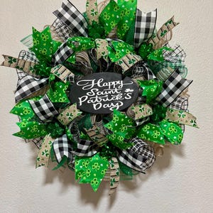 St. Patrick&#39;s Day Deco Mesh Shamrock Wreath/Irish Wreath/Green Black and Gold Mesh Wreath/St. Patty&#39;s Day Wreath