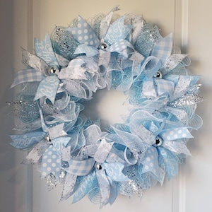 Winter Snowman Mesh Wreath for Front Door, Christmas Wreath, Front Porch  Decor, Gift, Whimsical Snowman, Snowflake Ribbon, Large Mesh Wreath 