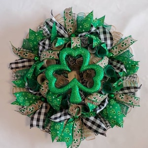 St. Patrick&#39;s Day Deco Mesh Shamrock Wreath/Irish Wreath/Green Black and Gold Mesh Wreath/St. Patty&#39;s Day Wreath