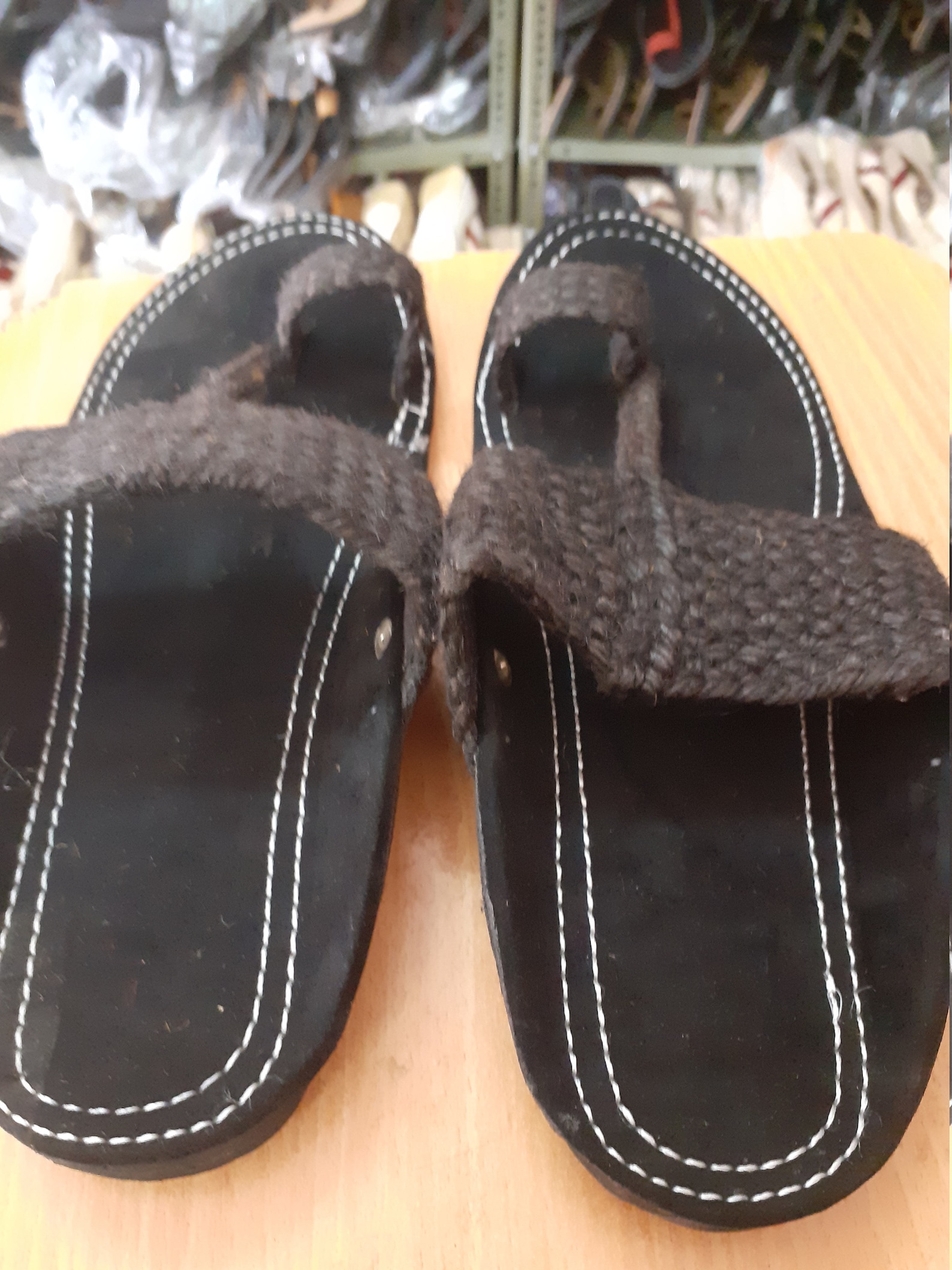vince sandals glyn