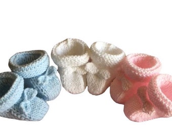 Hand knitted baby booties, baby shower gift, newborn baby shoes, baby girl, baby boy socks