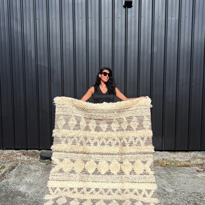 Helwan - Exquisite Handmade Egyptian Kilim Rug / Beautiful Handwoven Kiliim Carpet / Tapestry / Runner