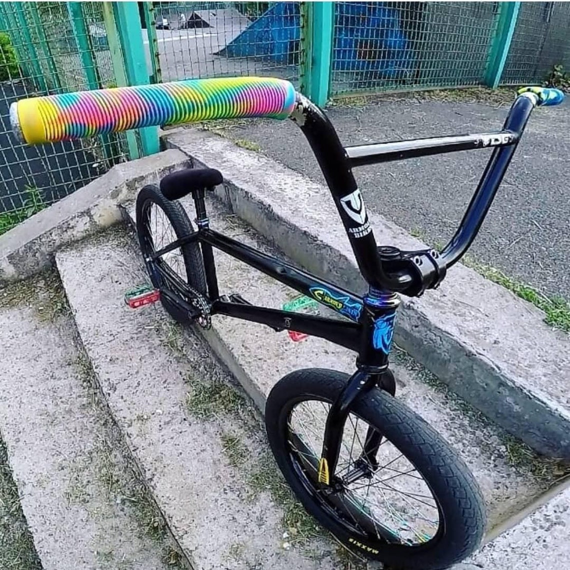 oil slick bike grips