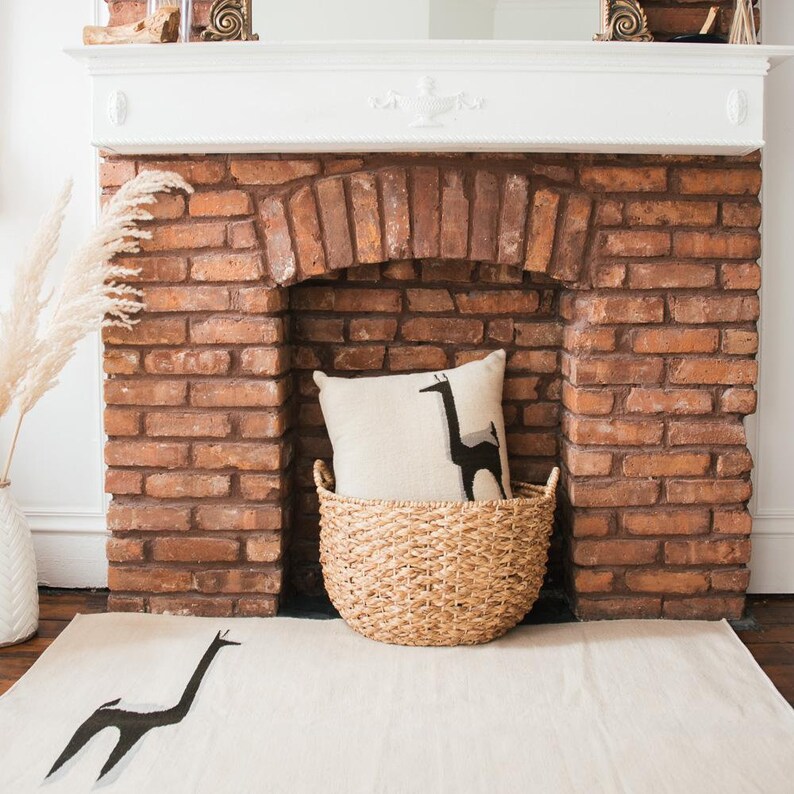 Peruvian Handwoven Wool Area Rug - Thumbnail 3