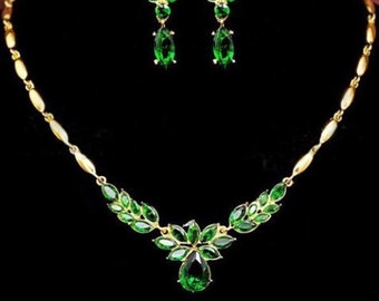 Chrysoprase  Necklace And Earrings Set