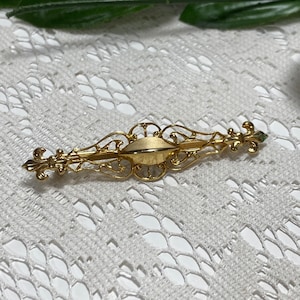 Elegant Vintage Pin