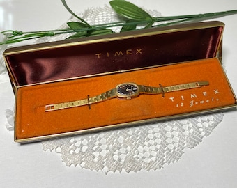 Vintage Timex Girl Scout Brownie Watch: Mechanical Wind Up  display picture 3
