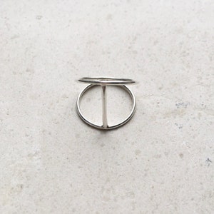 Anillo de plata con diseño geométrico llamativo/anillo minimalista