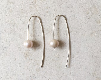 Minimalist pearl earrings,Dainty silver earrings