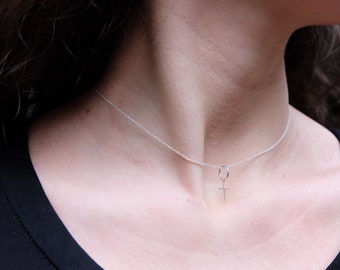 Collana delicata I Collana in argento minimalista I Collana femminista