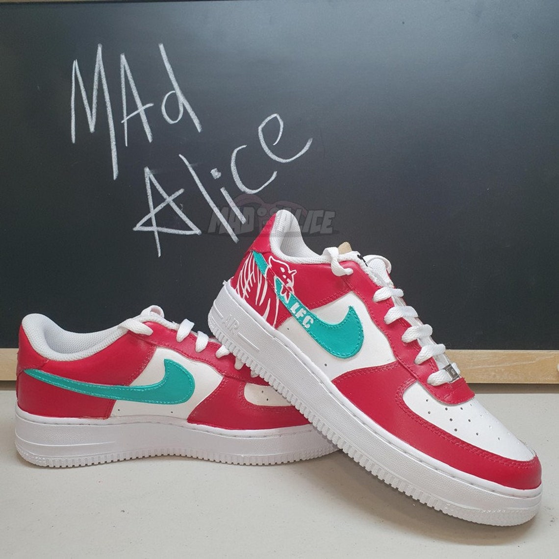 liverpool fc nike shoes