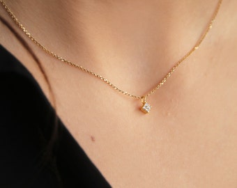 Collier Mini Lotus Pavé, Collier de charme de petites pierres précieuses Dainty, Cadeau pour elle