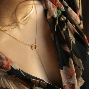 Selene Chain Necklace, Dainty Moon Chain pendant, Delicate Moon Necklace, Celestial Necklace