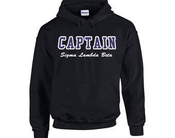 Sudadera negra bordada Sigma Lambda Beta con variante