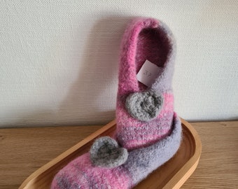 Felt slippers, size 37