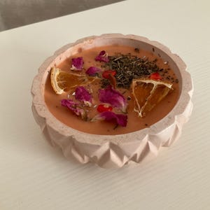 Handmade money candle, Witch ritual candle, Manifestation scented candle with crystals and herbs, Intent candle for meditation and yoga