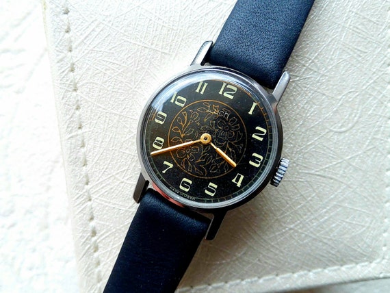 Soviet russian LUCH classic womens watch, 1980's - image 2