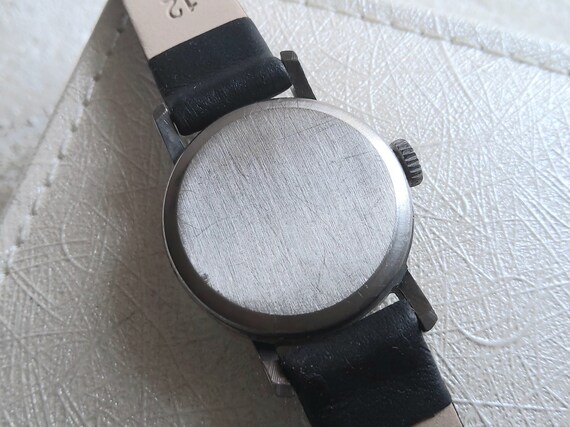 Soviet russian LUCH classic womens watch, 1980's - image 7