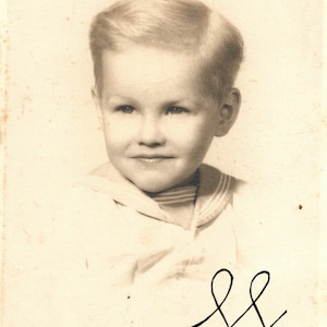 Vintage Kleiner Junge im Matrosenhemd