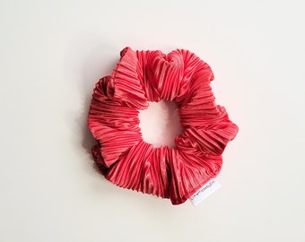 Coral Red Scrunchie \ scrunchie \ hair scrunchies \ hair accessories \ hair scrunchie / gift ideas for women / women's gifts