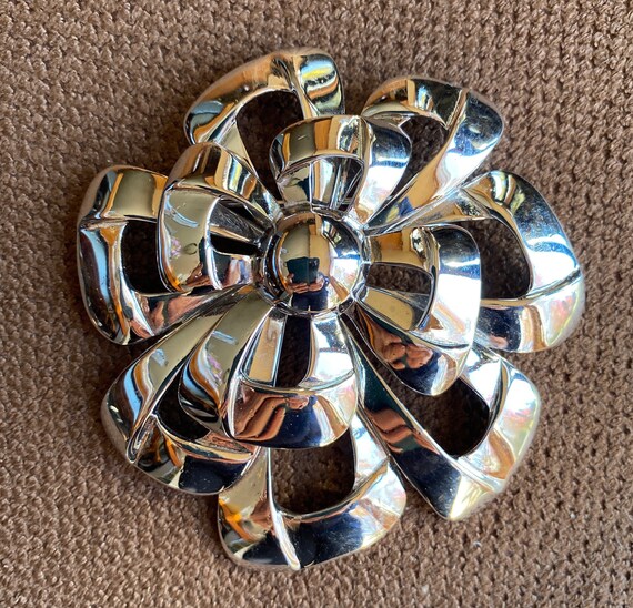 Vintage Trifari Large Shiny Silver Tone Floral Pin