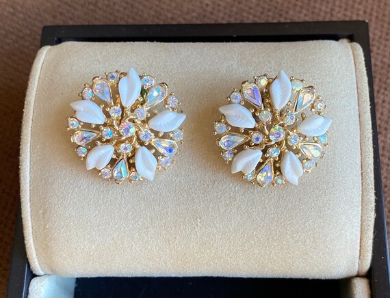 Vintage Crown Trifari AB Crystal & Milk Leaf Flora