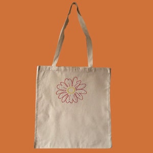 芸術的な刺繍が施されたかわいい花のトートバッグ