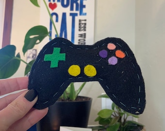 Video game controller felt material catnip cat toy - handmade gifts for cats and cat lovers