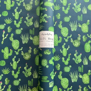 Cadeaupapier cactus - Minicactus - enkelzijdig - 50 x 70 cm - recyclebare verpakking - uniek inpakpapier - inpakpapier - leuke cadeauverpakking