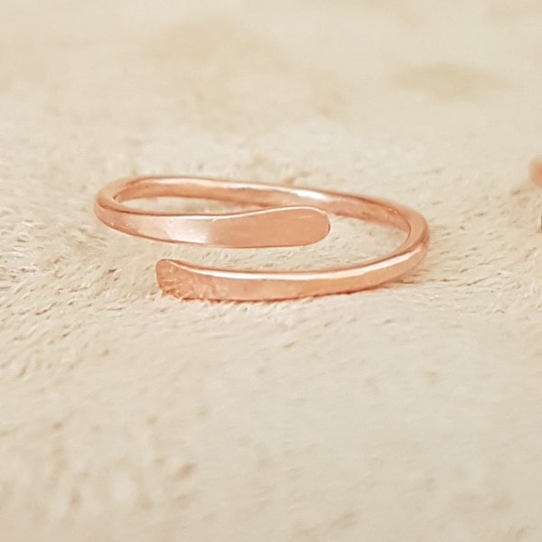 2 Dainty Copper Stackable Rings for Pain Relieving Ring for arthritis Minimalist Ring for Women Copper Toe Ring Thin Pinky Ring pain relief