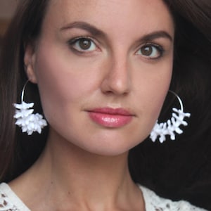 Floral Bridal Earrings,Handmade White Flower Earrings: Wedding Earrings