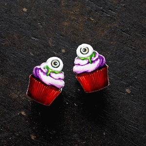 Halloween Shoe Charm or Lapel Pin: Spooky Cupcake