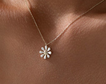 Daisy Necklace, 14k gold daisy necklace , Minimalist Necklace , Flower Daisy Necklace , Christmas Gifts , Everyday Necklace , Gift for her