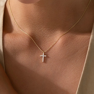 14k Gold Kreuz Halskette, Kreuz Halskette, christliche Geschenke, minimalistische Halskette, Taufkette, Weihnachtsgeschenk, Hallowen Geschenk, Frauen Geschenk Bild 1