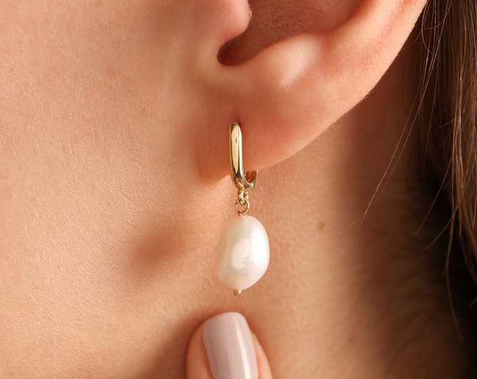 14 Gold Fresh Water Pearl Earrings, Pearl Drop Earrings, Bridesmaid Earring , Wedding jewelry, Pearl Jewelry, Mothers Day Gifts