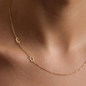 Collier initial en or 14 carats, collier initial, bijoux personnalisés, cadeaux personnalisés, cadeaux de fête des mères, collier pour mère