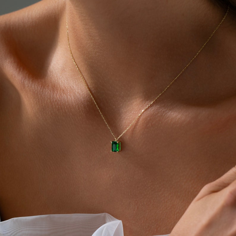 14k Solid Gold Rectangle Emerald Necklace, Minimalist Necklace, Emerald Necklace, May Birthstone Necklace, Mothers Day Gift,Gift for grandma image 7