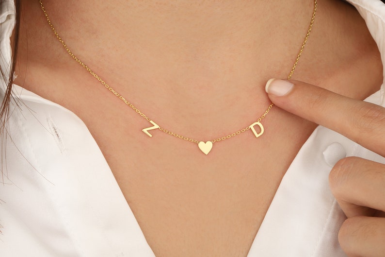 Collar inicial de oro macizo de 14k, collar inicial, joyería personalizada, regalos personalizados, collar de letras, regalos para ella, regalo del Día de las Madres imagen 2