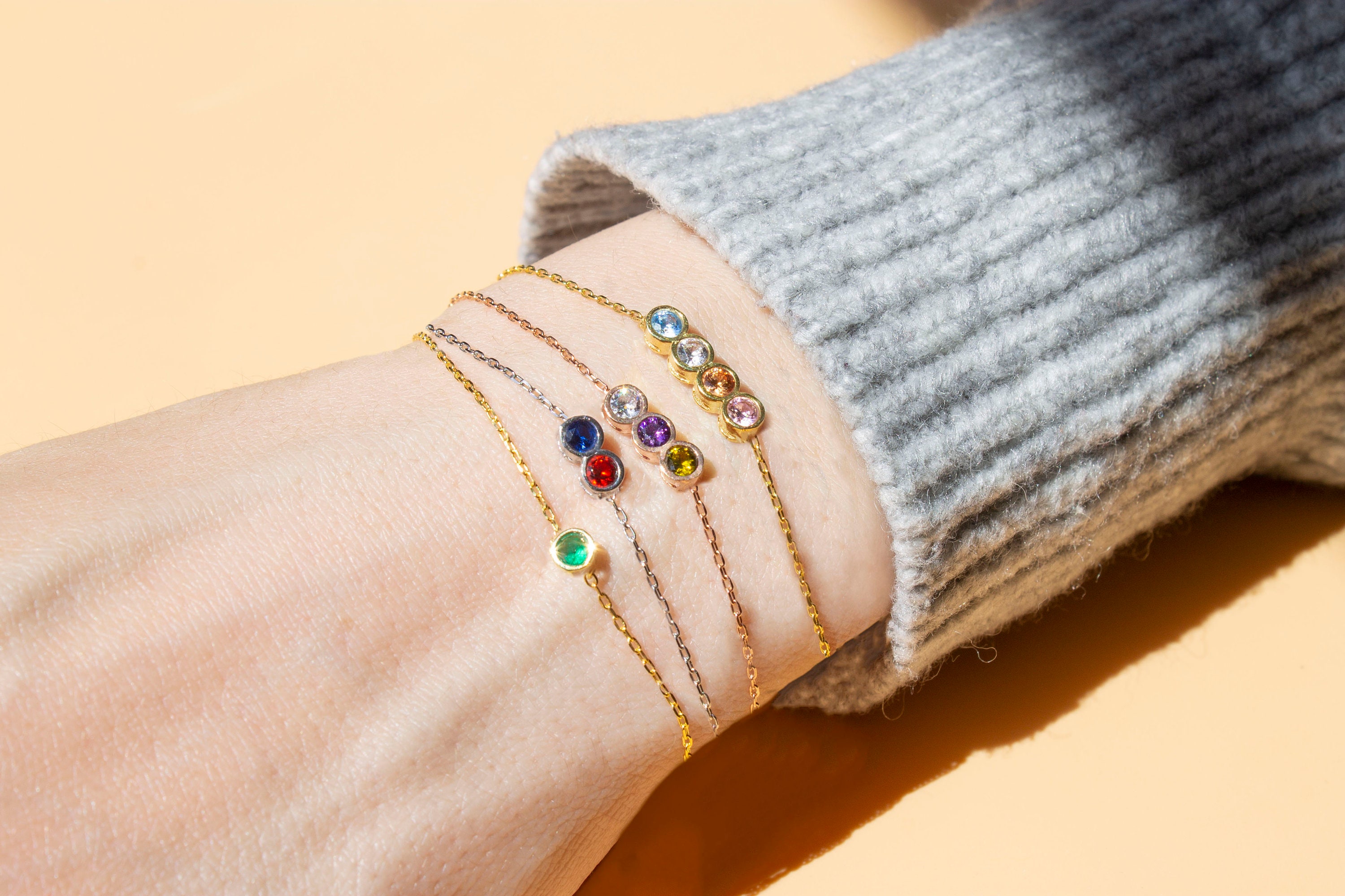 Lightweight dailywear women's bracelet.. Purchase @  shop.Swarna.com/product/oq2306/ #gold #bracelets #wristswag #wristgame  #handjewelr... | Instagram